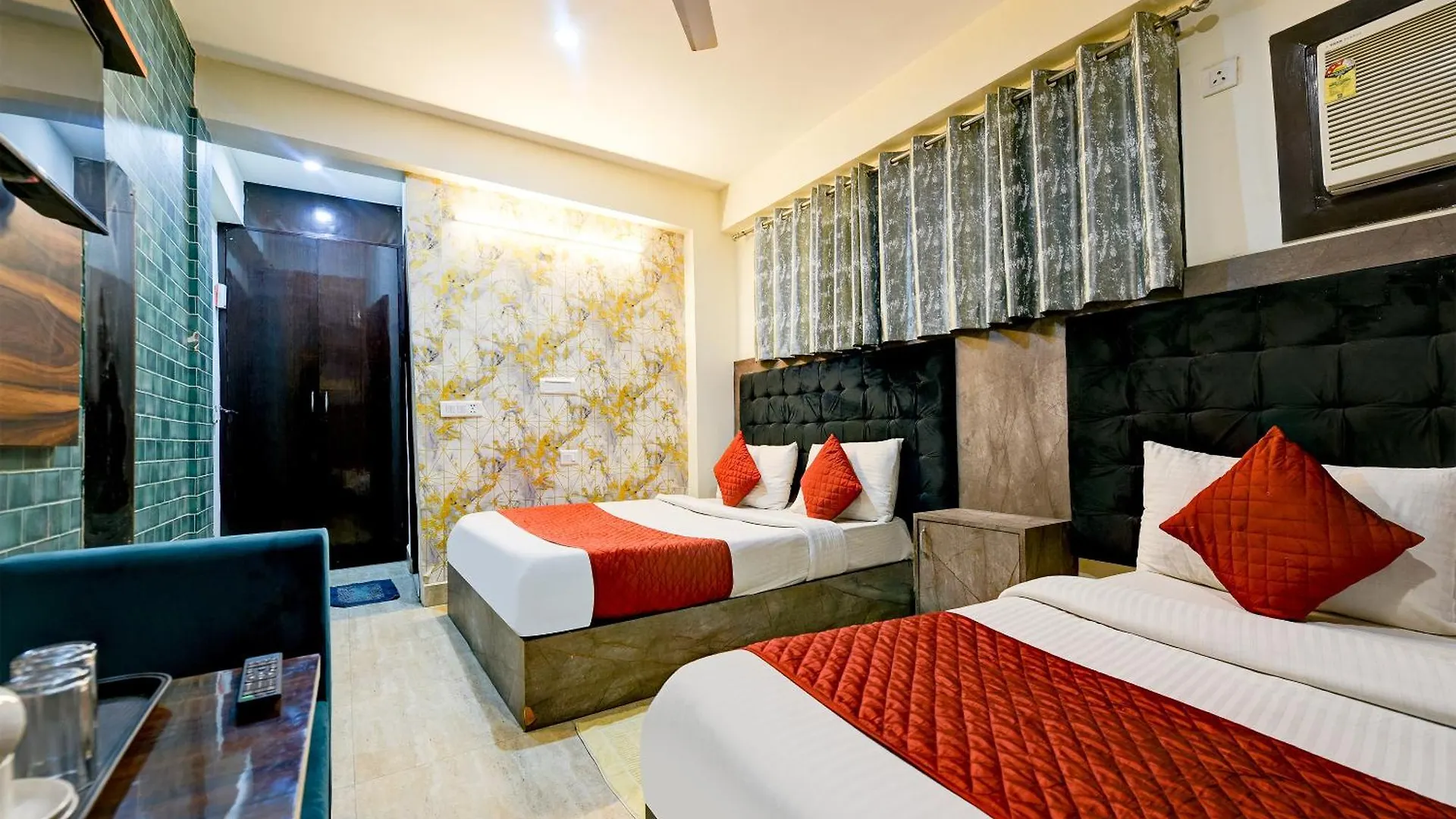 Hotel Palm Spring Plaza New Delhi